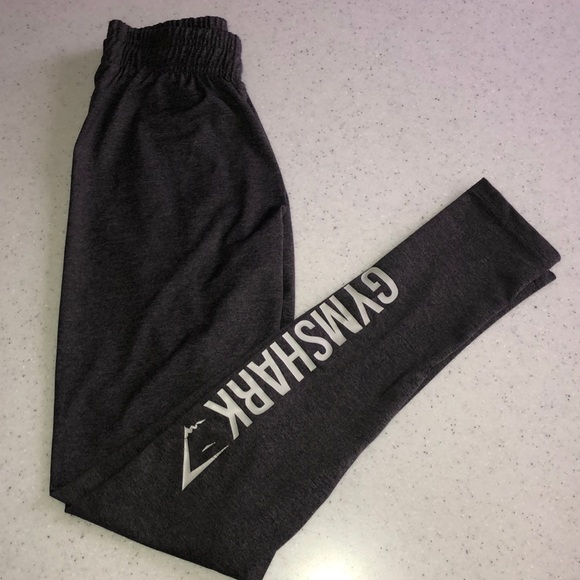 Bundle Set of 4 Gymshark Pants (Women’s): 2 Sweatpants & 2 Leggings - Picture 6 of 9